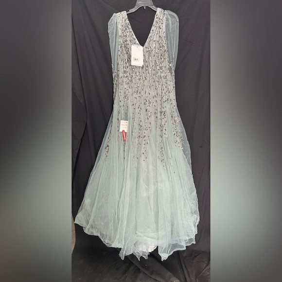 MAC DUGGAL 20295 NWT Embellished V Neck Long Sleeve A Line Gown in platinum - Picture 6 of 14